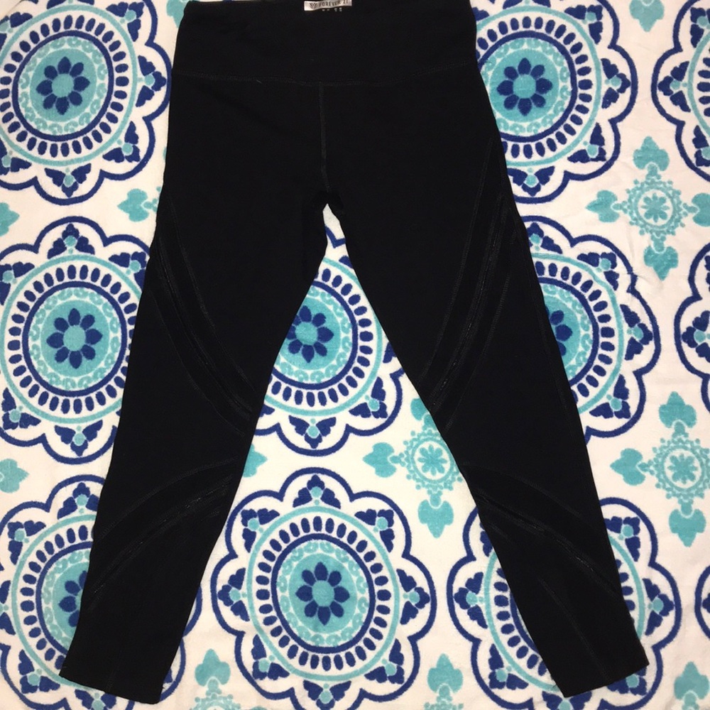 Black Capri leggings